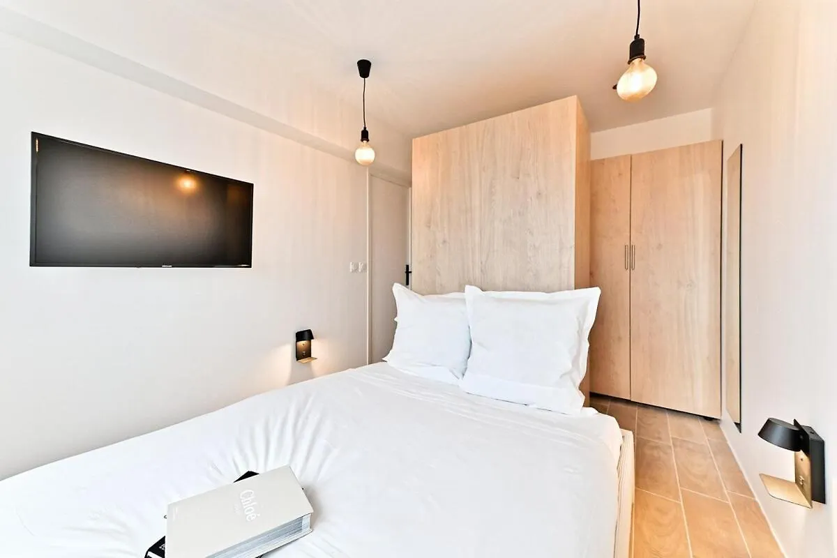 Parisian Getaway Near Gare De L'Est - II Apartment  Paris