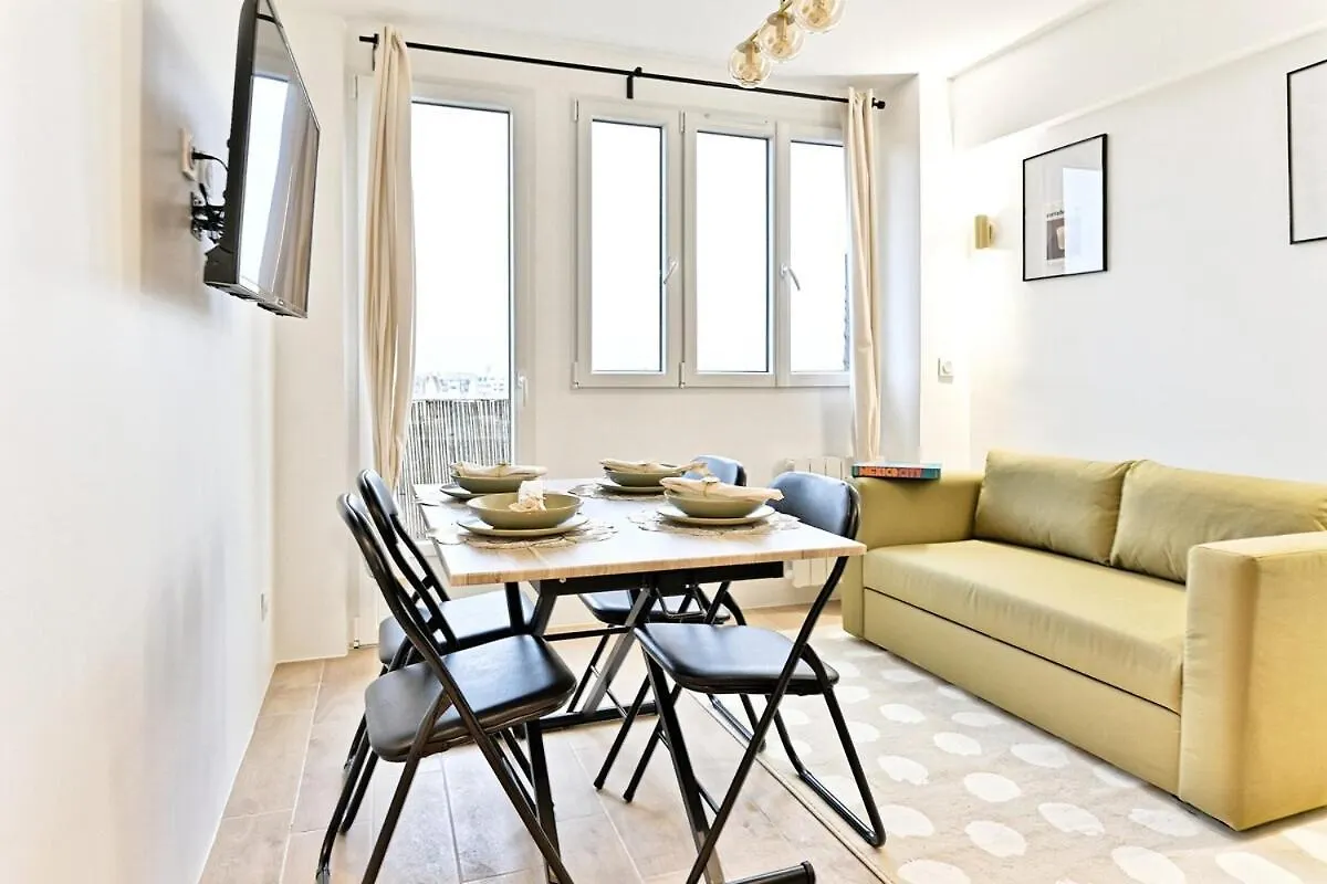 Parisian Getaway Near Gare De L'Est - II Apartment 0*, Paris France