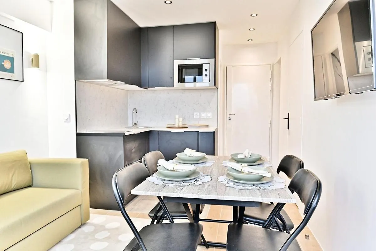 Parisian Getaway Near Gare De L'Est - II公寓 0*, 巴黎